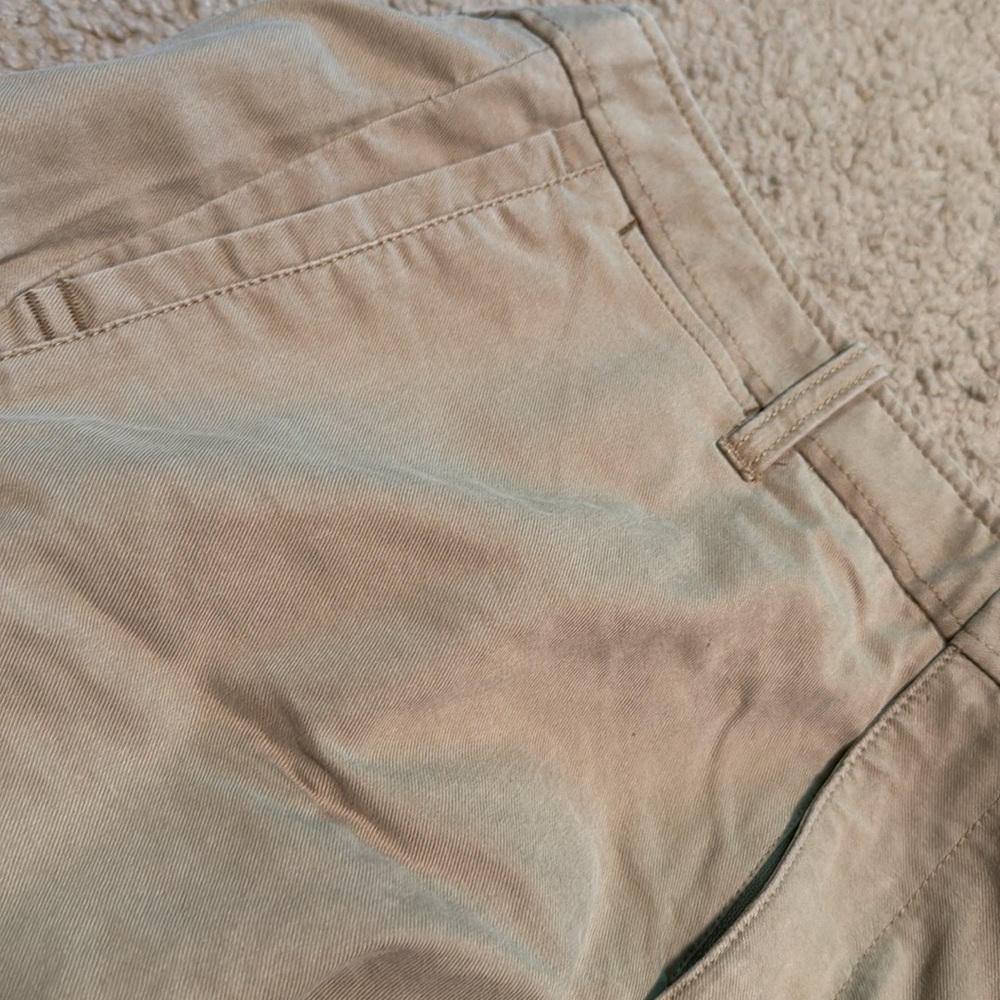 Tommy Bahama Khaki Tropical Causal Shorts - Picture 4 of 5